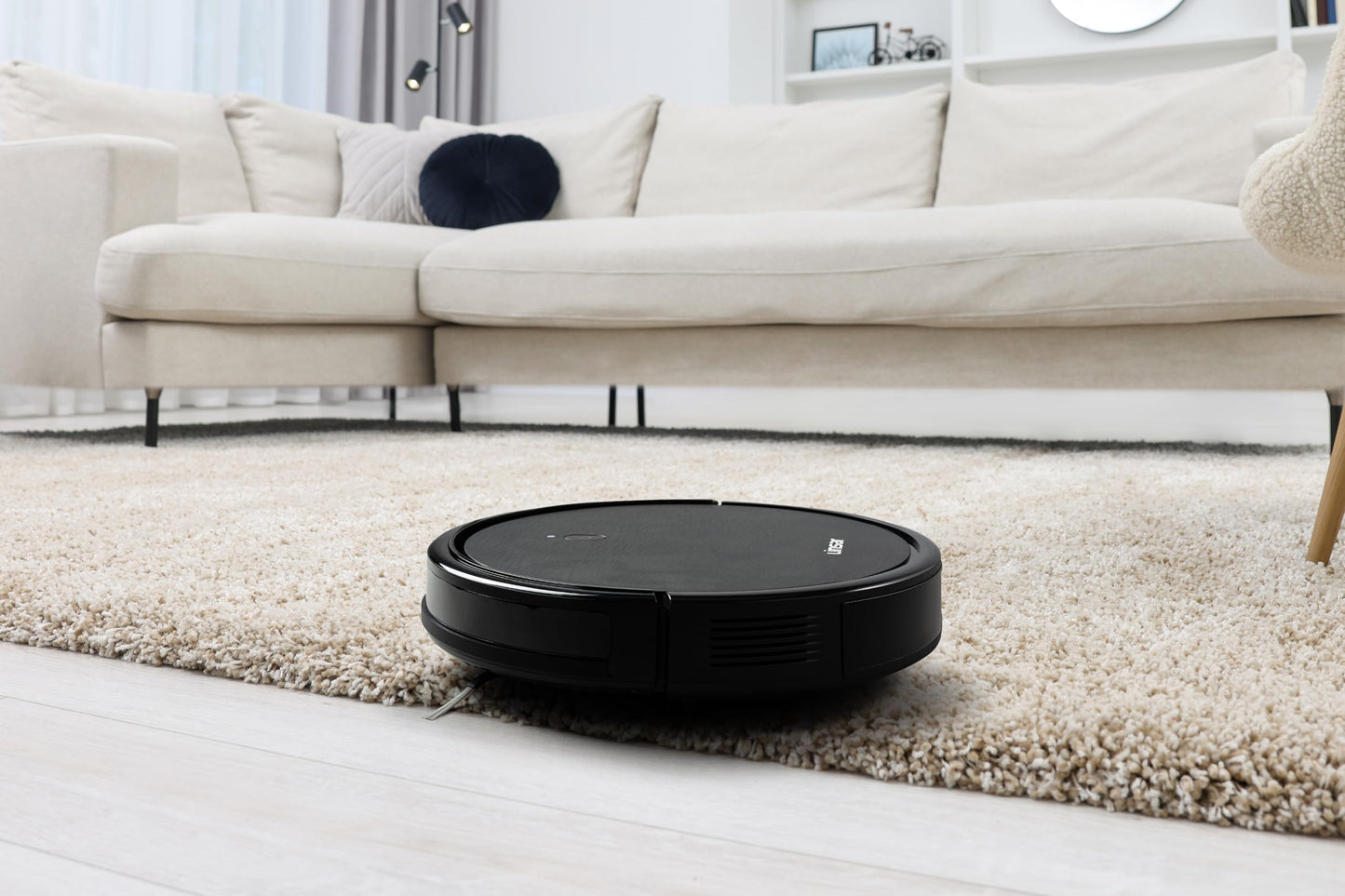 Linsar - Robot Vacuum Cleaner - strong suction, long running time - For carpet, pet hair, hard floors - Robot hoover with charging station, remote control and app (Black)
